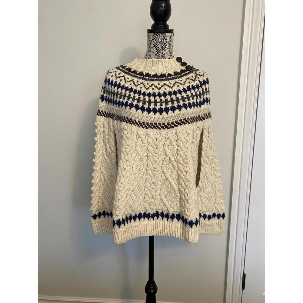 Aran Irish wool cape poncho nwt